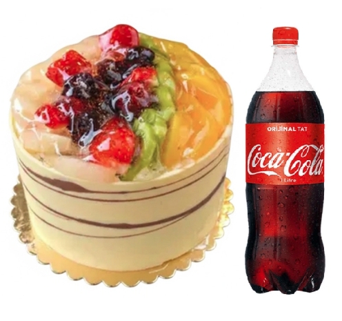 4 ile 6 kişilik karışık mevsim meyveli yaş pasta 1 lt cola hijyenik koşullarda taze hazırlanan paket.